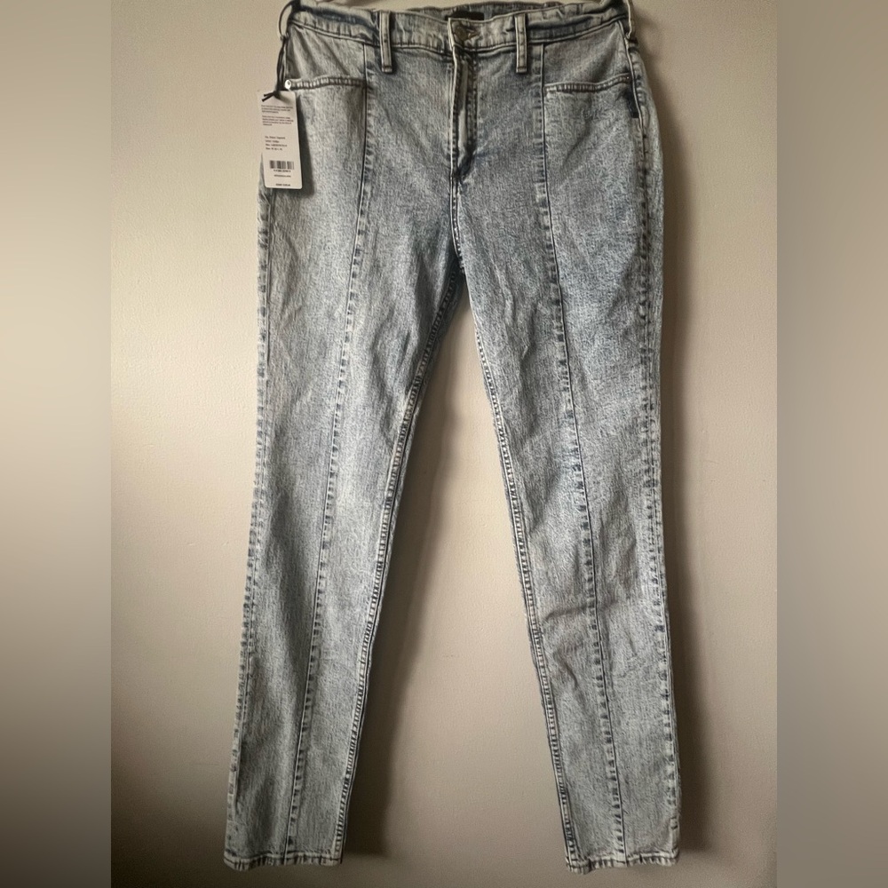 Silver Jeans Frisco Tapered Leg Jeans